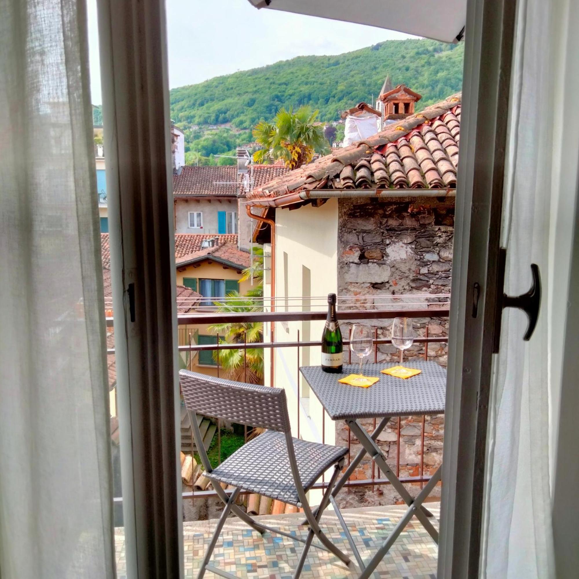 Doba House Lägenhet Baveno Exteriör bild